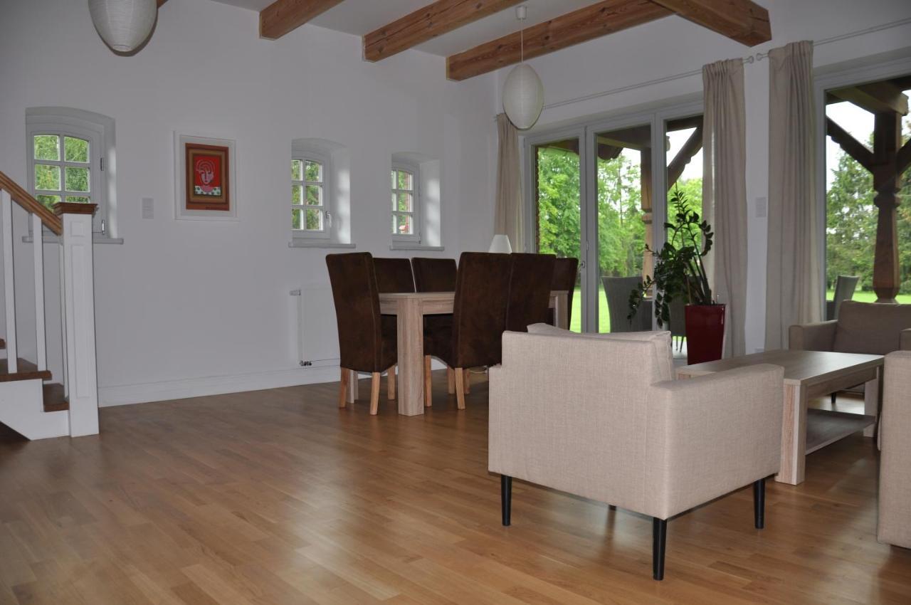 Monte Carvick Nad Jeziorem Seksty Karwik Kültér fotó